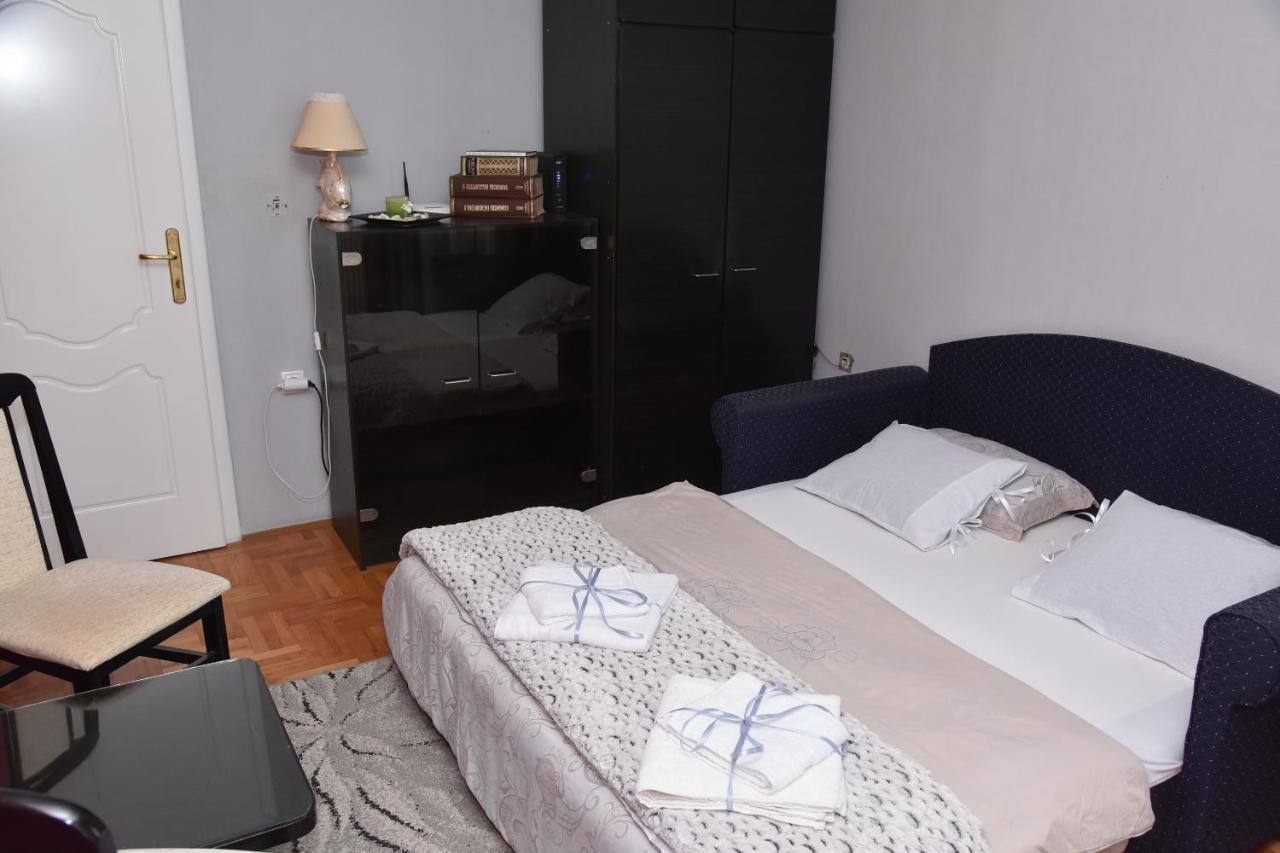 Blue House Apartment Nis Ngoại thất bức ảnh