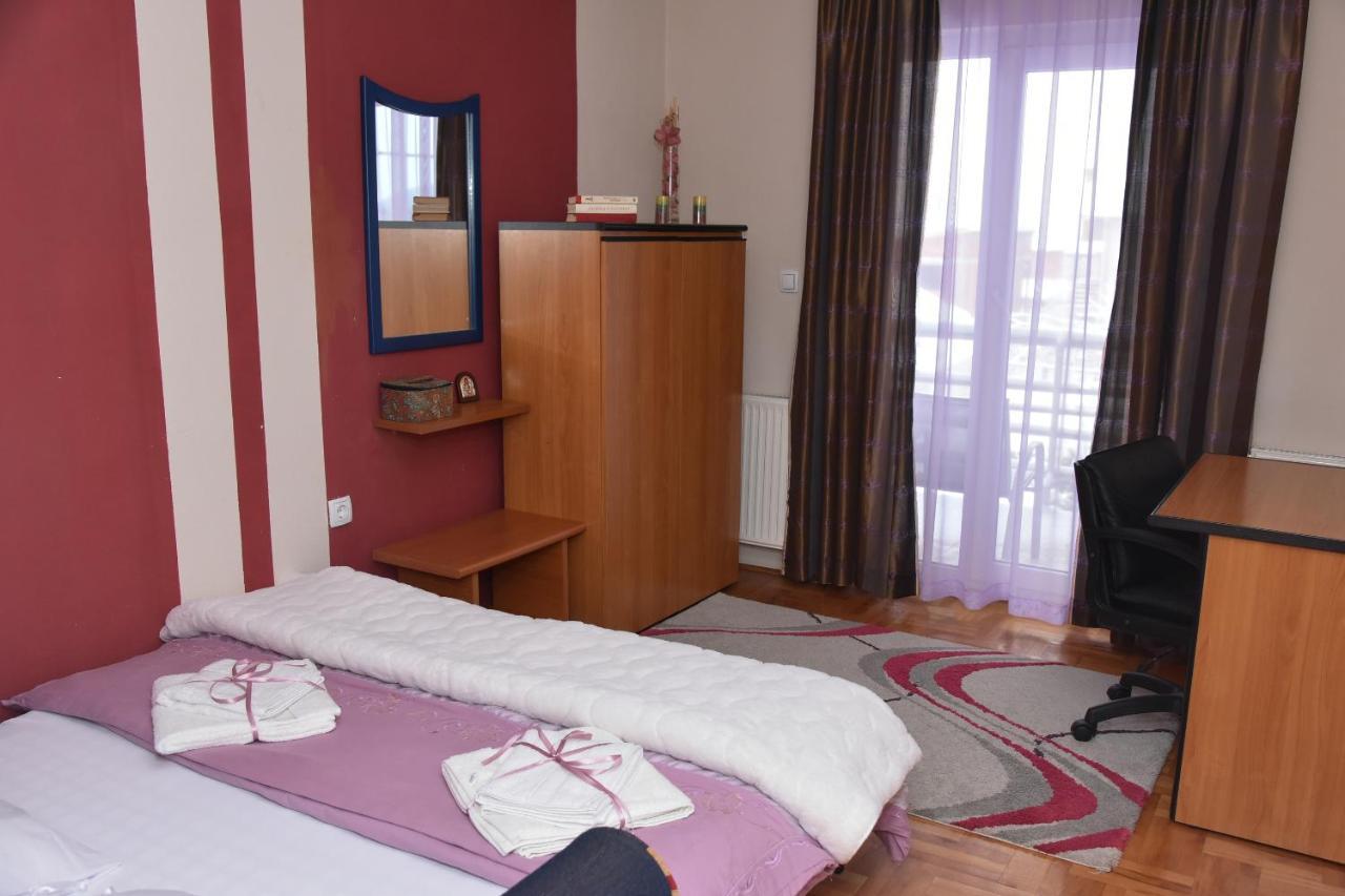 Blue House Apartment Nis Ngoại thất bức ảnh